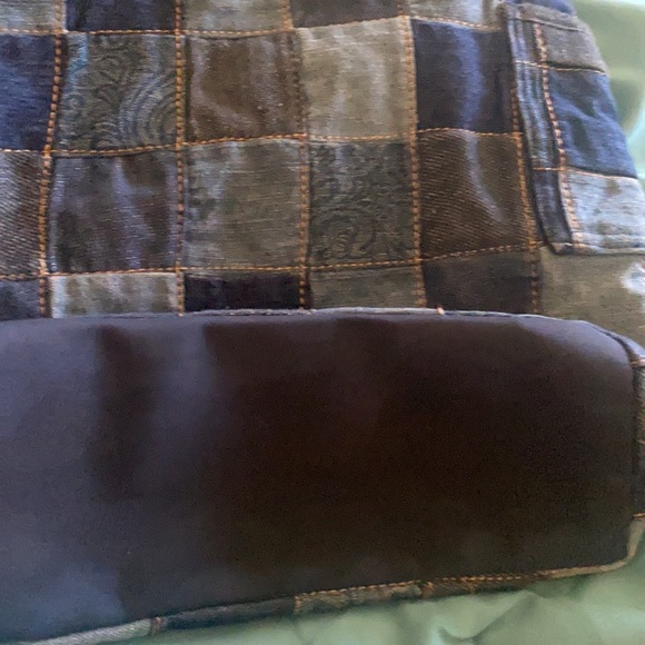 Color block Donna sharp denim purse . In good condition - Picture 5 of 11